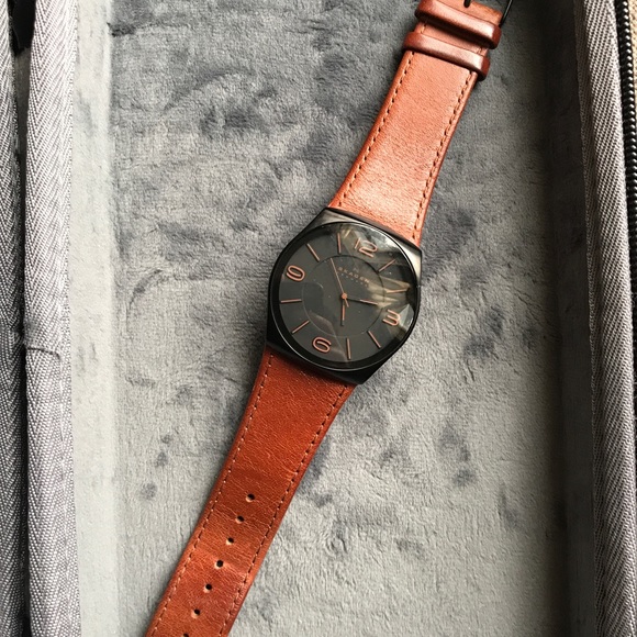 Skagen watch men’s leather band - Picture 2 of 4